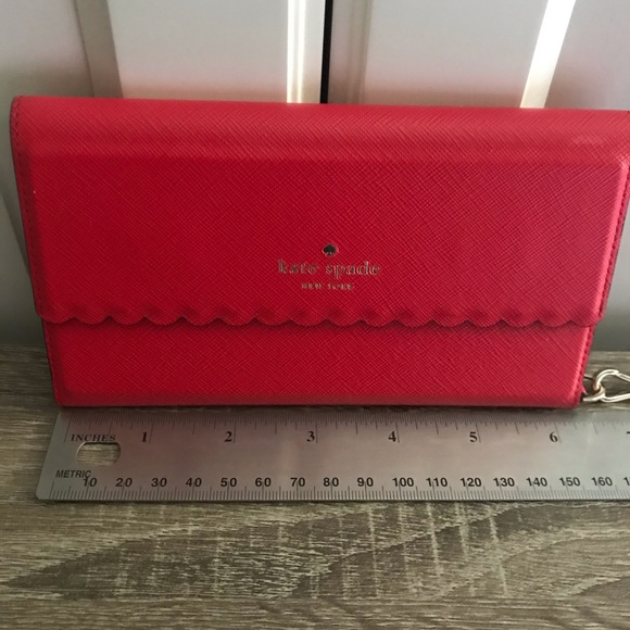 Kate Spade Scalloped Phone Case Wristlet - Picture 9 of 12